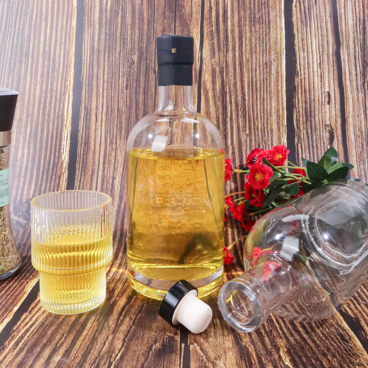 4 Pack 25oz Clear Glass Bottles with Cork Lids N34356